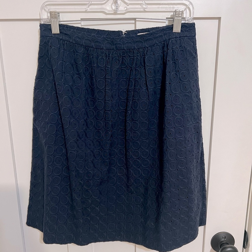 J.Crew Navy Blue Eyelet Knee Length Skirt Lined Pockets 100% Cotton Size 4